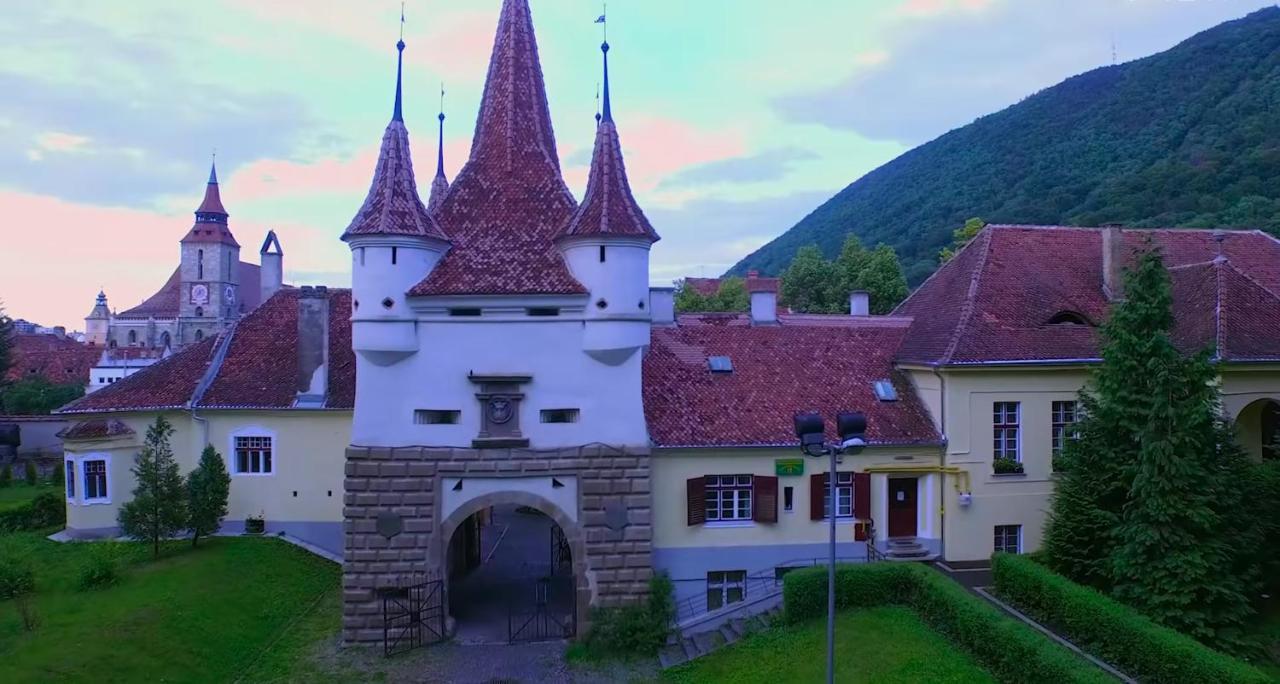 Apartment Alonisos Lux Brasov Luaran gambar