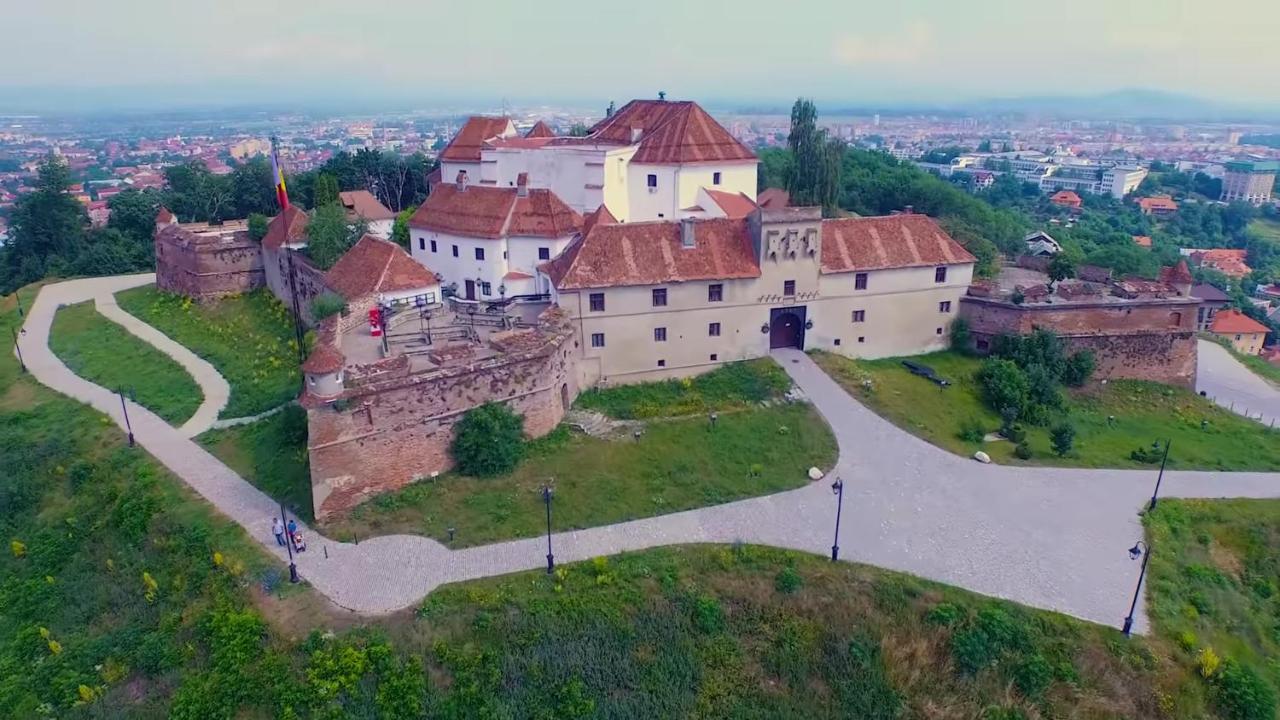 Apartment Alonisos Lux Brasov Luaran gambar