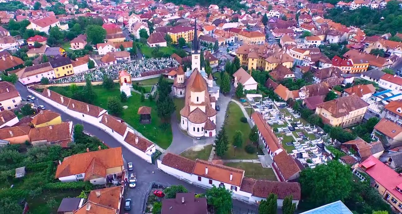 Apartment Alonisos Lux Brasov Luaran gambar
