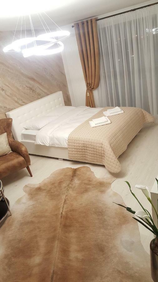 Apartment Alonisos Lux Brasov Luaran gambar