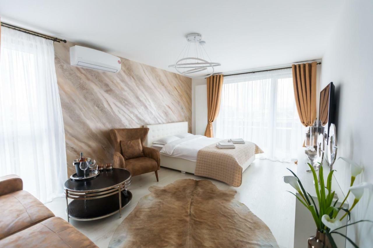 Apartment Alonisos Lux Brasov Luaran gambar