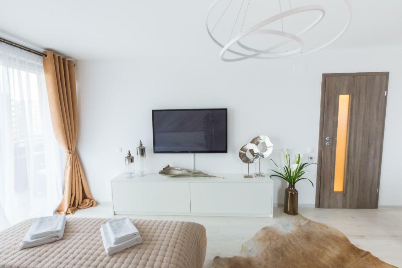 Apartment Alonisos Lux Brasov Luaran gambar