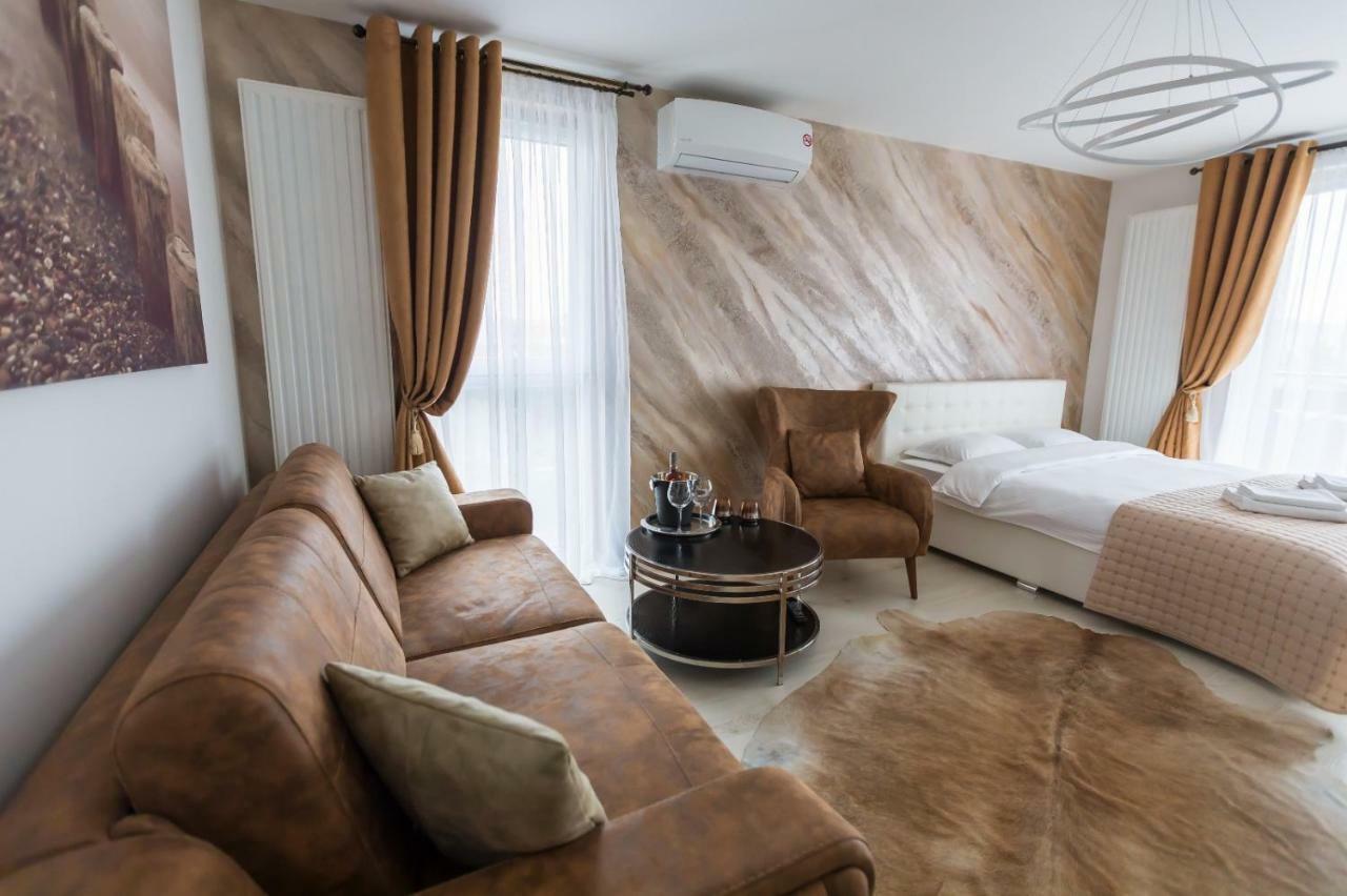 Apartment Alonisos Lux Brasov Luaran gambar