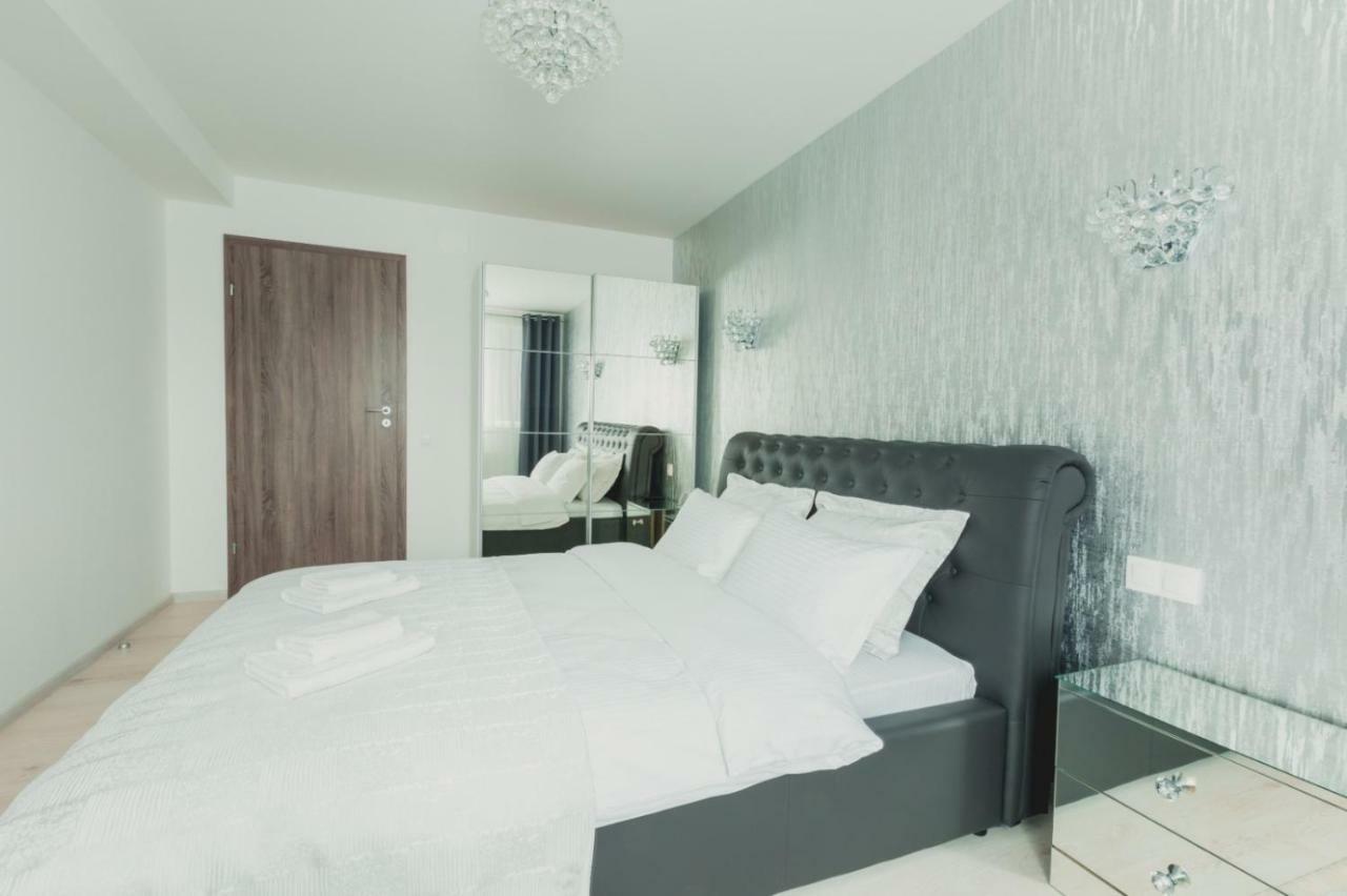 Apartment Alonisos Lux Brasov Luaran gambar