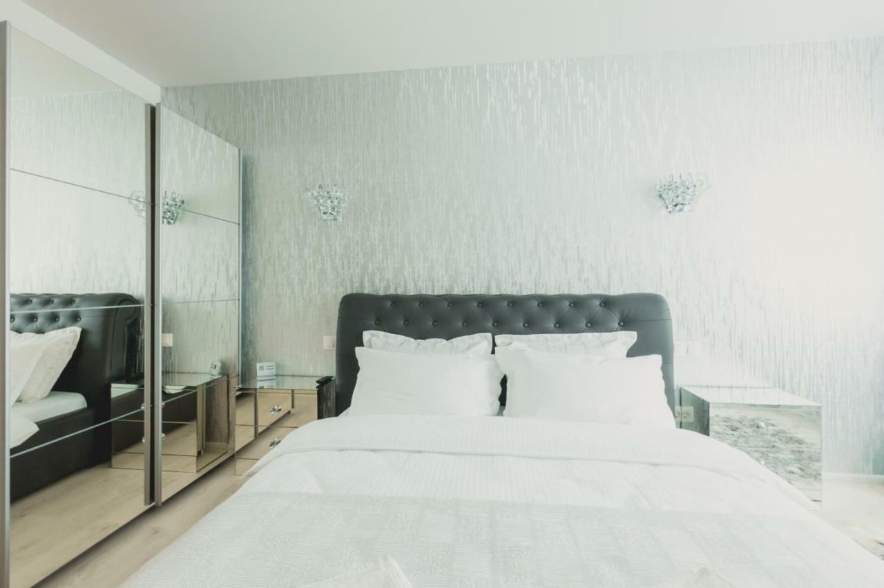 Apartment Alonisos Lux Brasov Luaran gambar